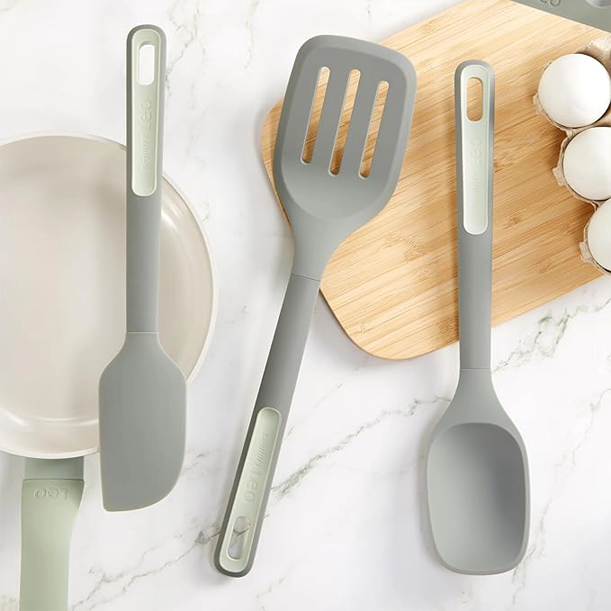 BergHOFF Balance Kitchen Utensil Set 15-piece light green recycled plastic UAE BergHOFF Balance Kitchen Utensil Set 15-piece light green recycled plastic UAE