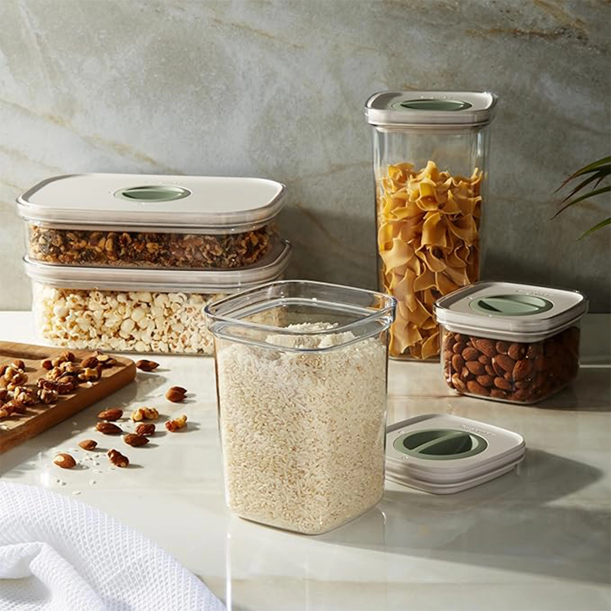 BergHOFF LEO Smart Seal Food Container Set 5-piece multicolor airtight UAE BergHOFF LEO Smart Seal Food Container Set 5-piece multicolor airtight UAE